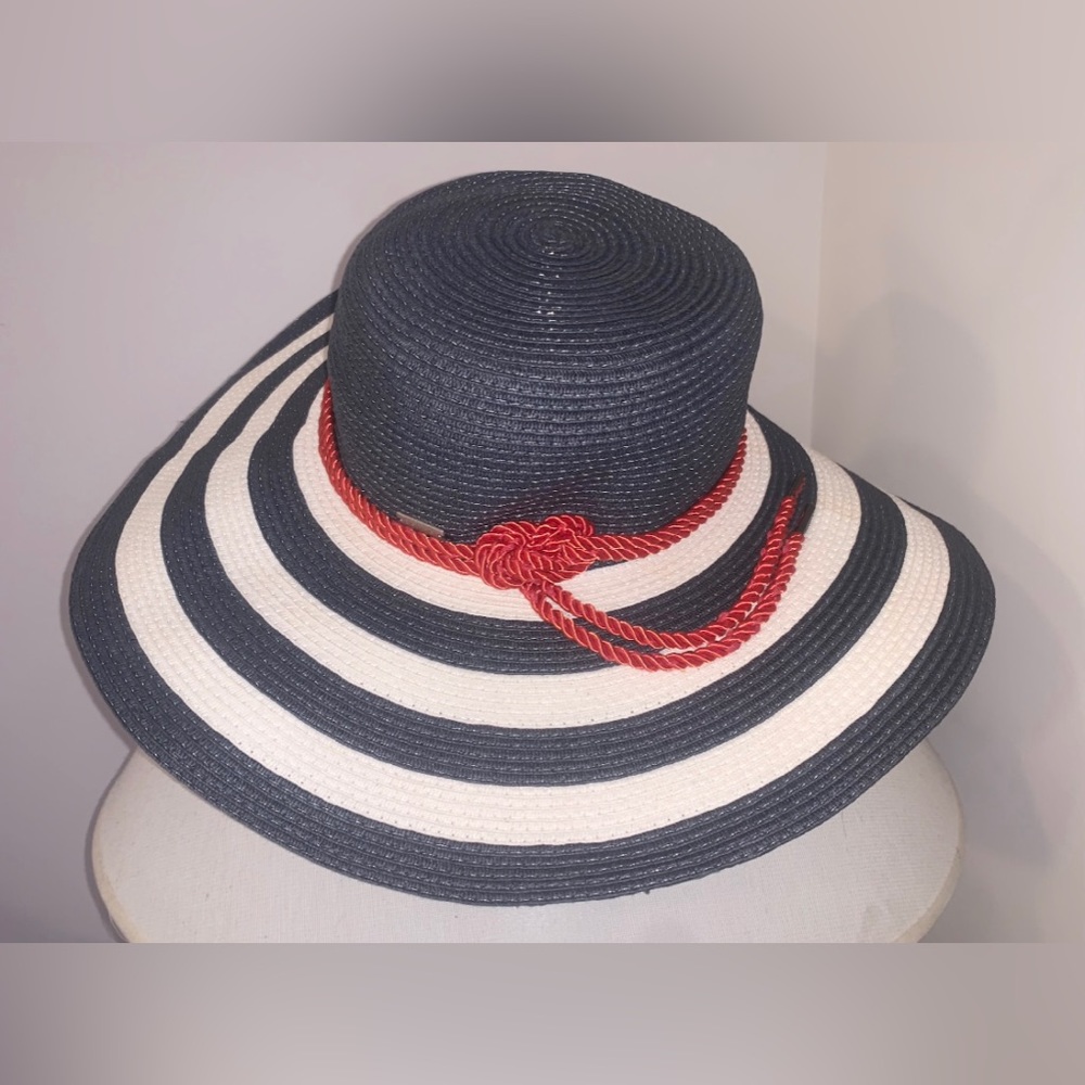 Women’s Floppy beach hat